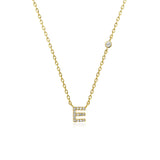 Kamenný náhrdelník s písmenem