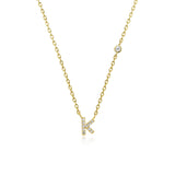 Kamenný náhrdelník s písmenem