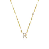 Kamenný náhrdelník s písmenem