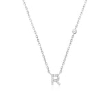 Kamenný náhrdelník s písmenem